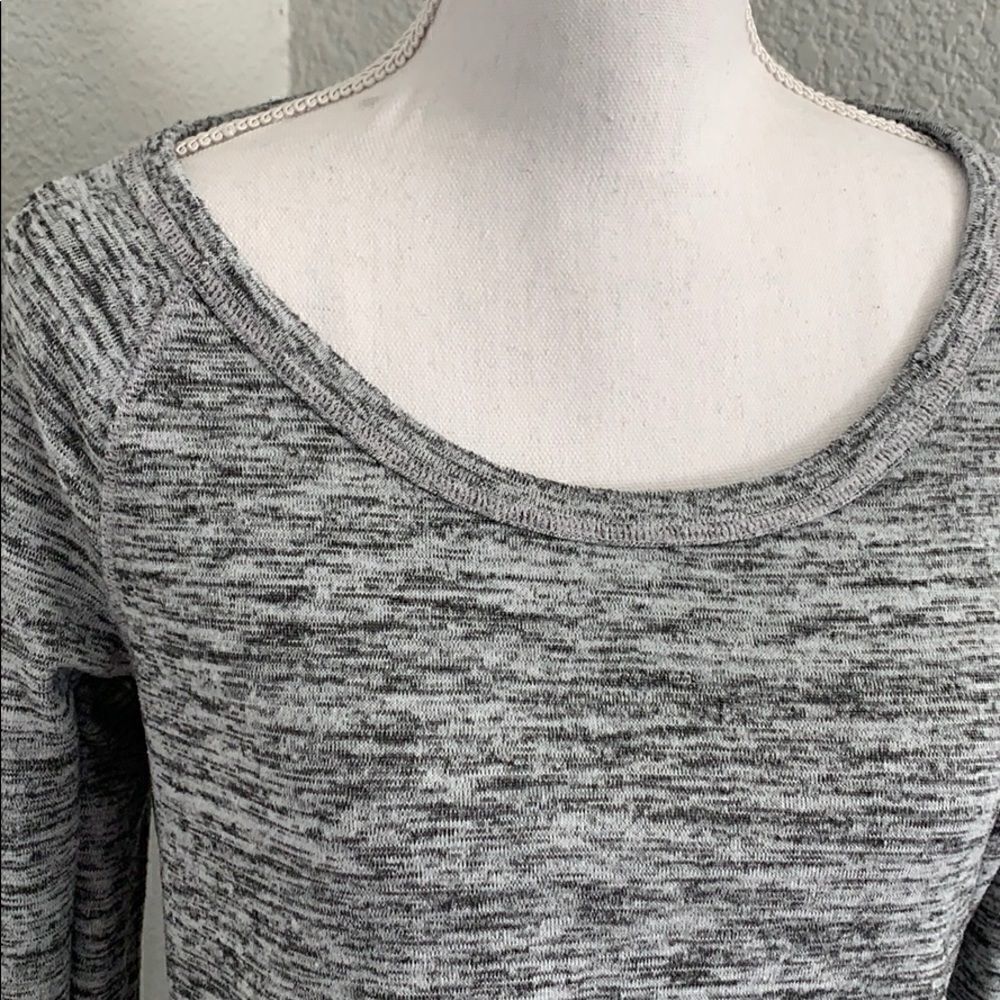 Athleta High Low Long Sleeved Top - Picture 2 of 9